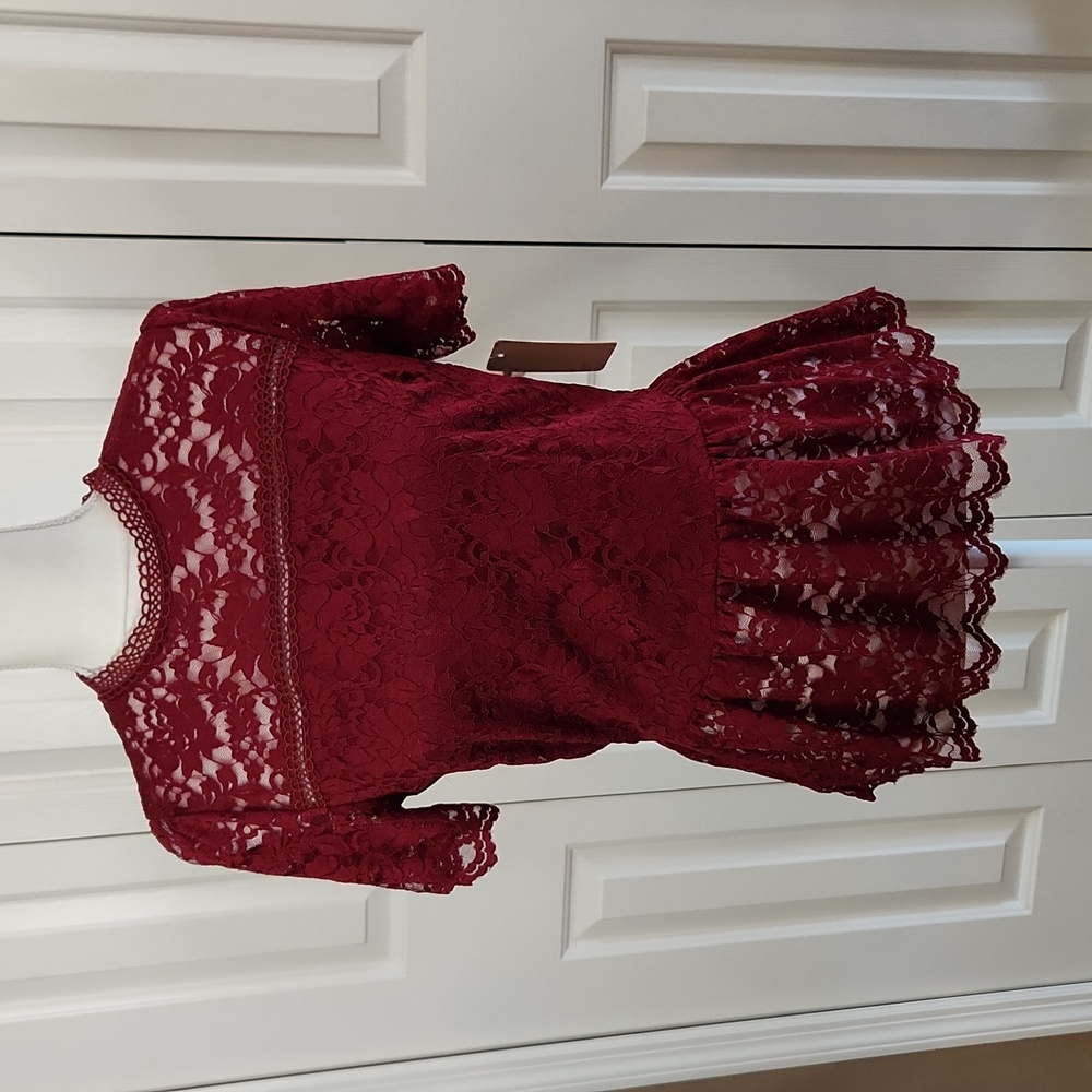 Sweet Wanderer,  NWT,  Women's Top,  Size Large,  Burgundy,  Lace